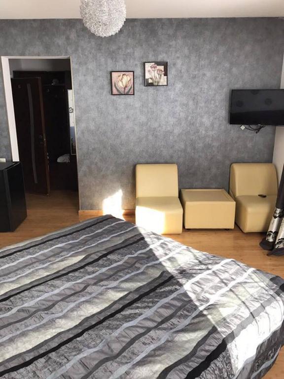 Red House Hotel Бакуриани Екстериор снимка