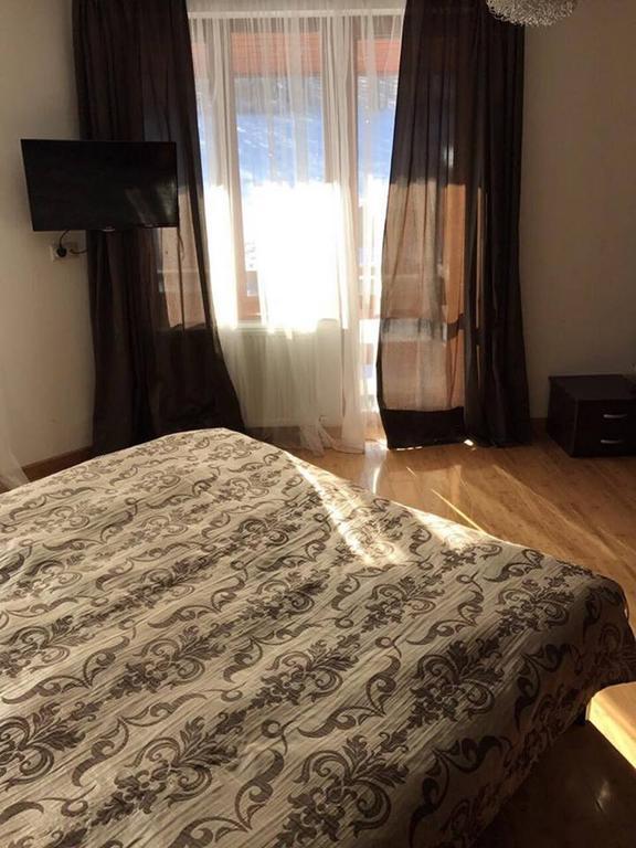 Red House Hotel Бакуриани Екстериор снимка