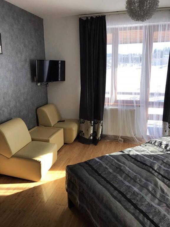 Red House Hotel Бакуриани Екстериор снимка